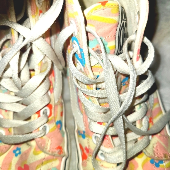 Vibrant Pink and Yellow Sneakers for Casual Wear - Picture 6 of 7